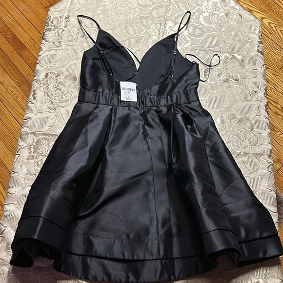 Forever 21 black spaghetti strap formal dress. - Picture 4 of 8